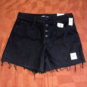 High-waisted Black Jean Shorts